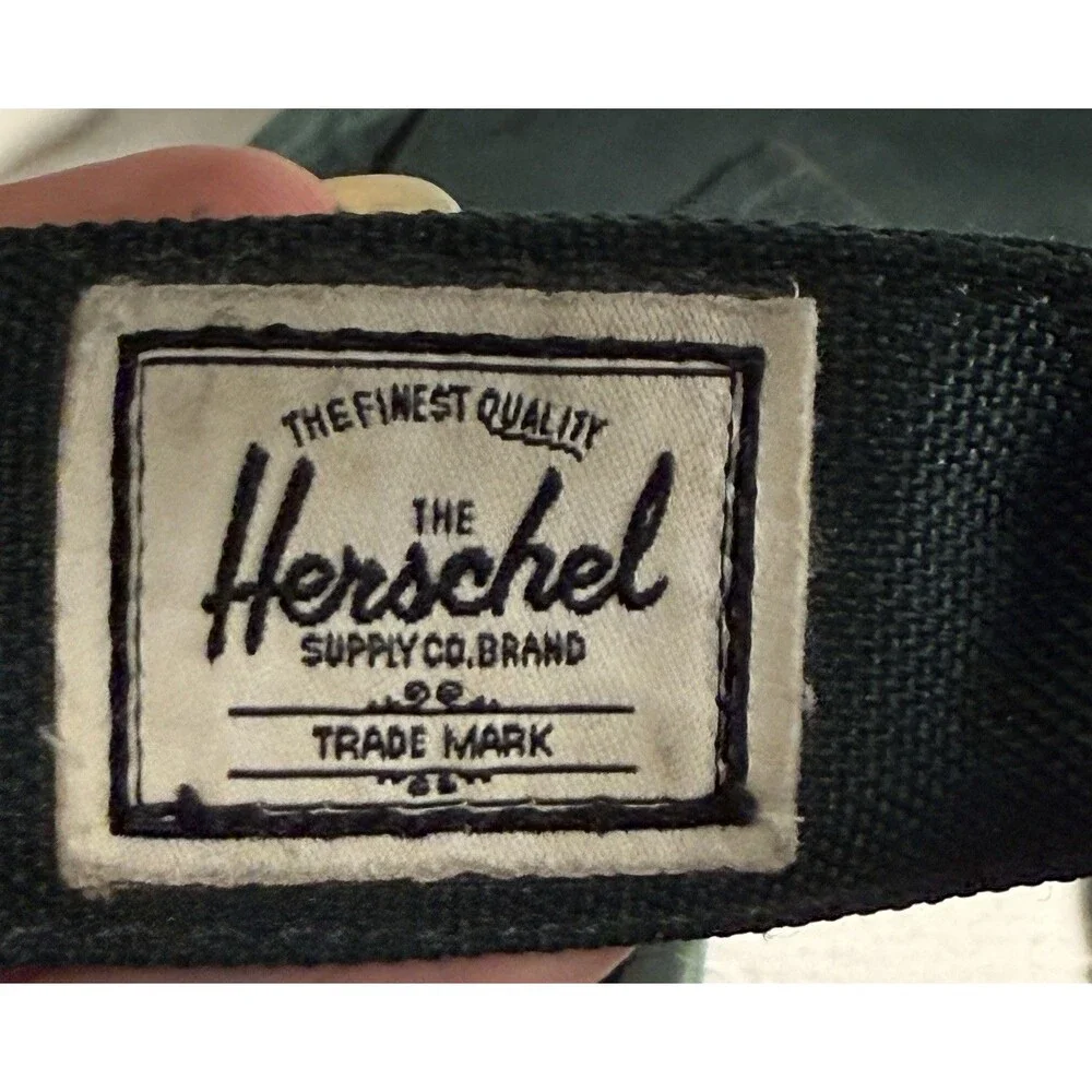 Herschel Black Plaid Crossbody Bag Zip/Buckle Adjustable Strap Inner Pockets